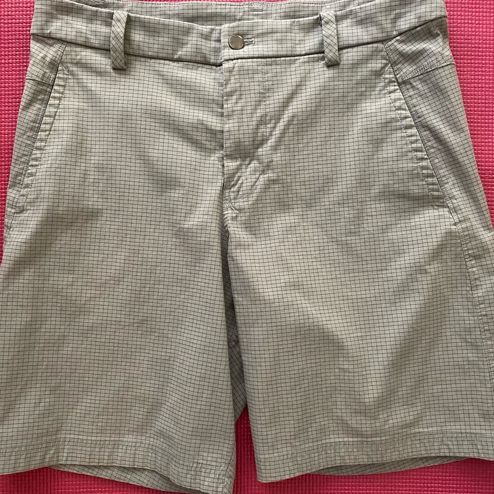 Lululemon Size 36 Shorts 9” inseam